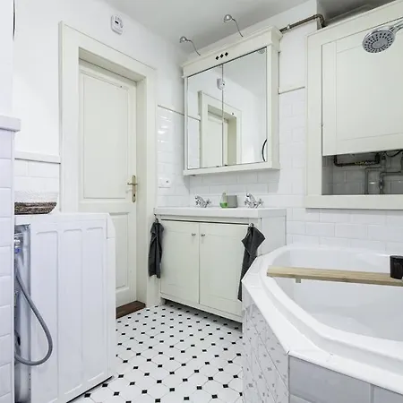 Apartment Cozy Urban Hideaway - With A Sauna! Ostrava